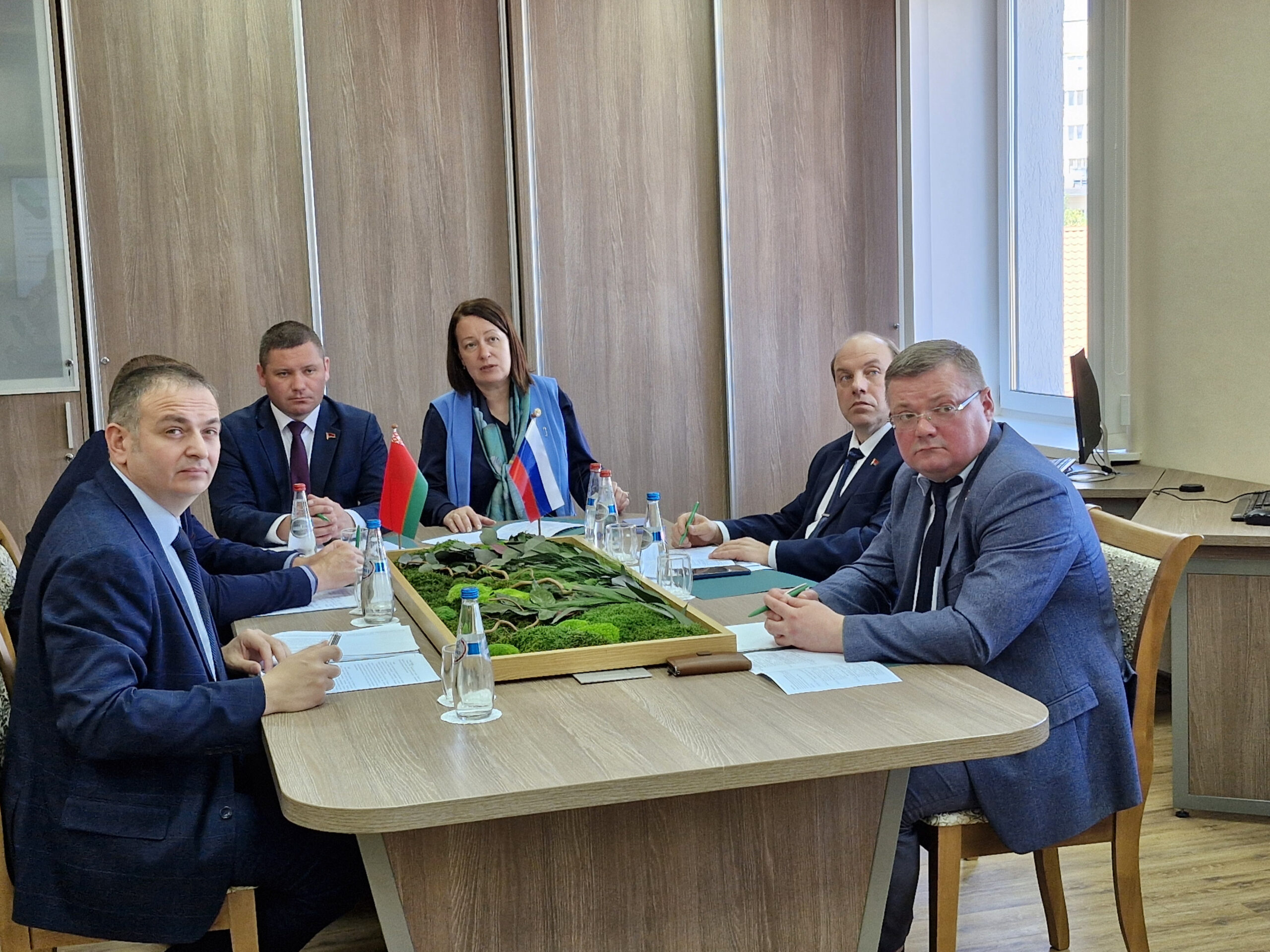 В Белорусском природоохранном Центре состоялся круглый стол с участием коллег из Российской Федерации