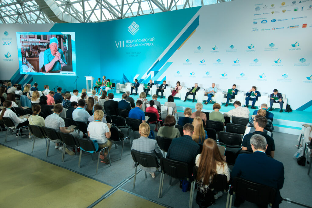 Глава РАВВ Елена Довлатова поблагодарила Российское экологическое общество за участие во Всероссийском водном конгрессе